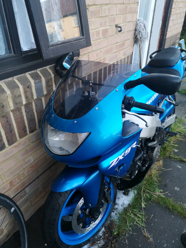 kawasaki zx 900 r
